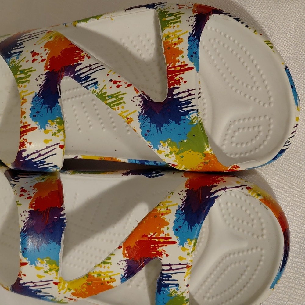 Dawgs Paw Print White Sandals - Picture 3 of 4